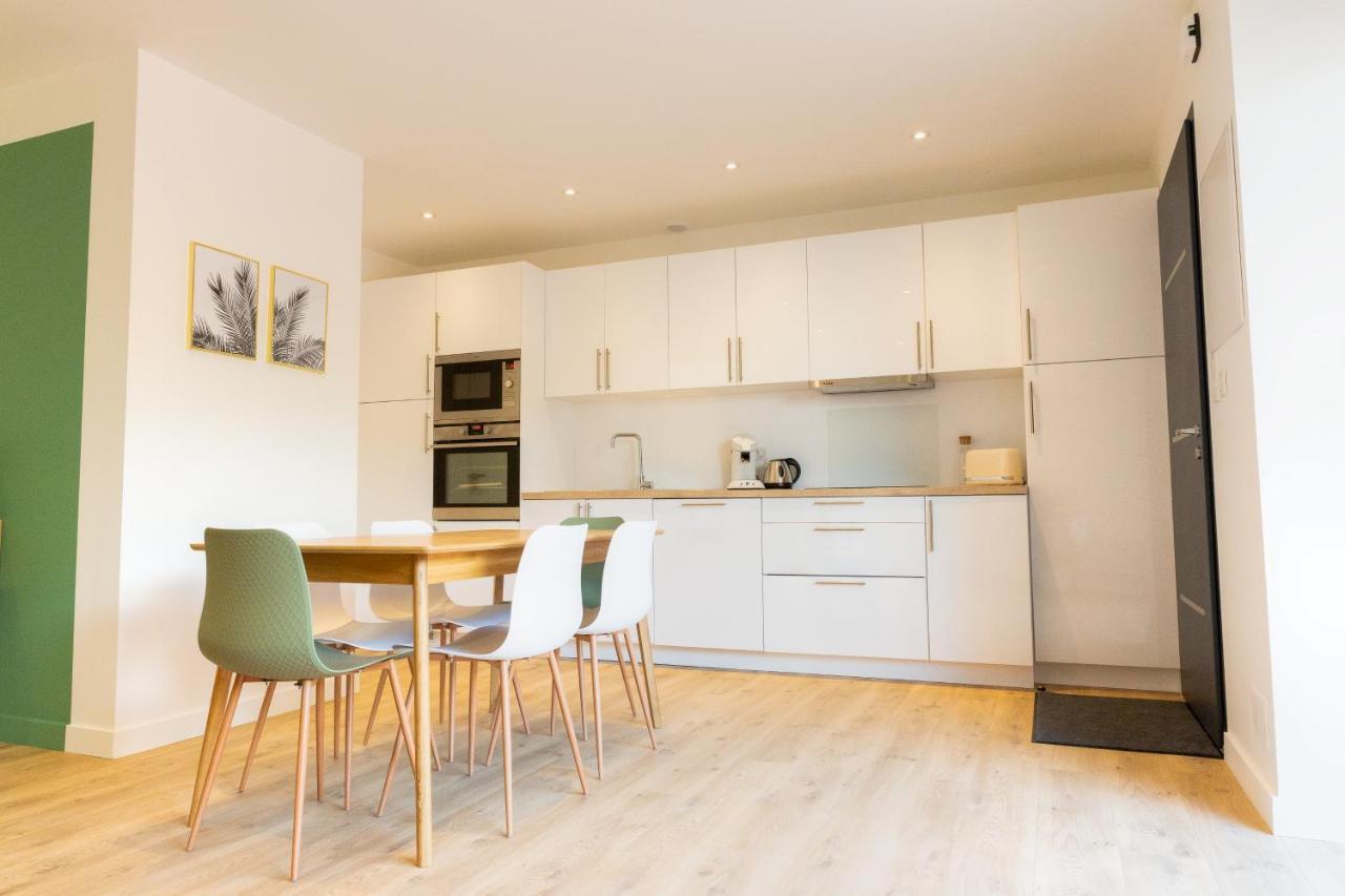 Residence Du Phare - 4 Appartements - 2 Chambres - Vue Mer Ou Terrasse コンブリ エクステリア 写真