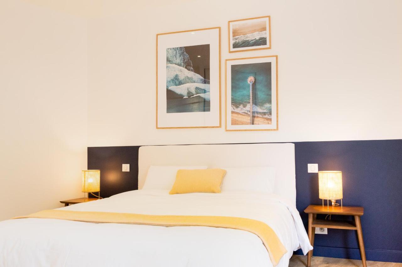 Residence Du Phare - 4 Appartements - 2 Chambres - Vue Mer Ou Terrasse コンブリ エクステリア 写真
