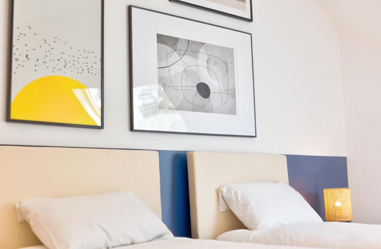Residence Du Phare - 4 Appartements - 2 Chambres - Vue Mer Ou Terrasse コンブリ エクステリア 写真