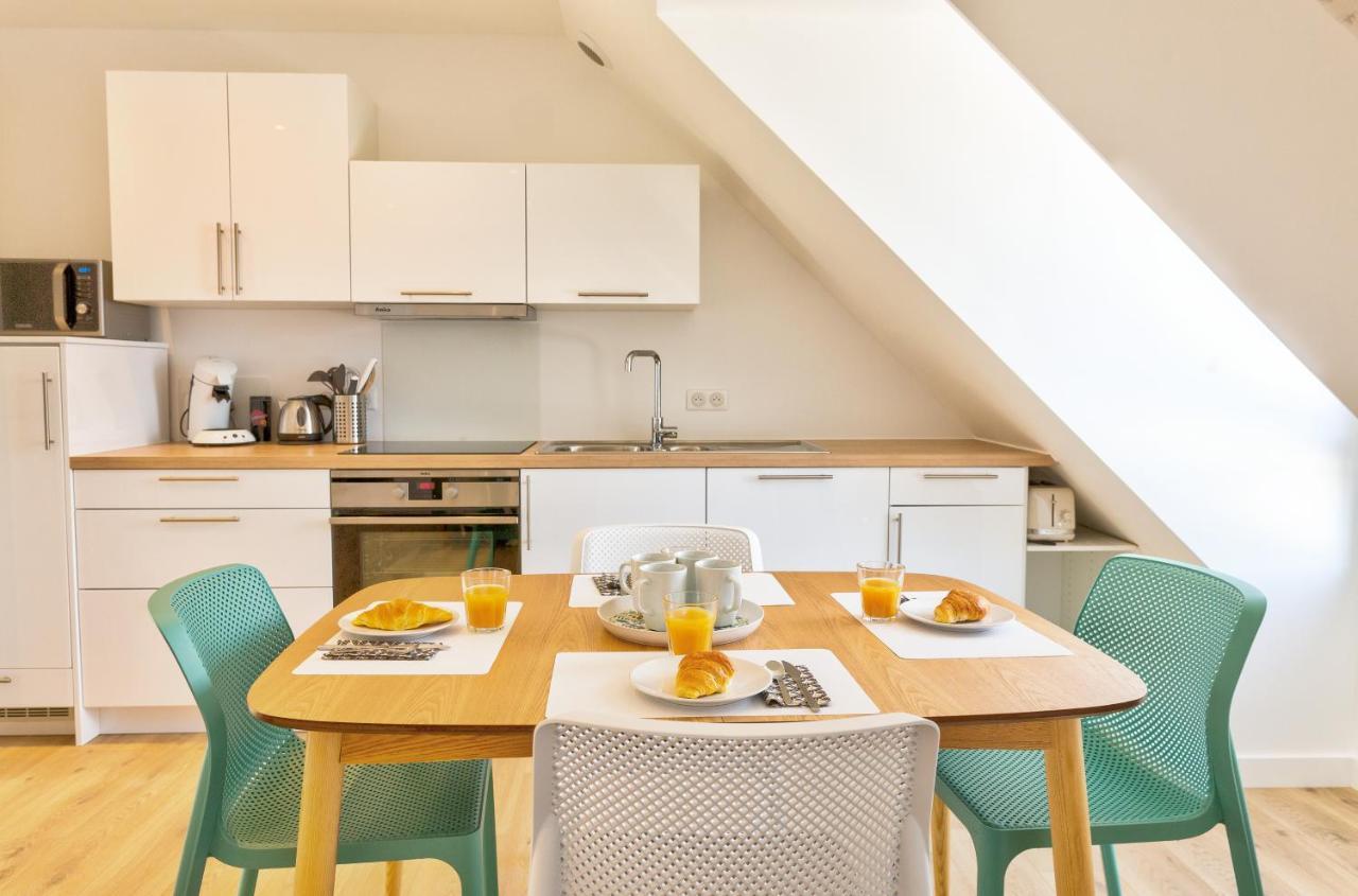 Residence Du Phare - 4 Appartements - 2 Chambres - Vue Mer Ou Terrasse コンブリ エクステリア 写真